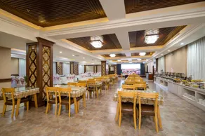 Jinze Hotel - Image 4