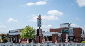 Wellow Hotel - Image 2