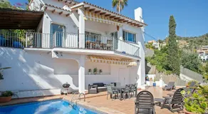 MAISON AVEC DES VUES INCROYABLES, SURPLOMBANT LA FESTIVAL DE SITGES - Image 5