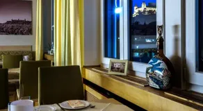 Hotel Alter Kranen - Image 2