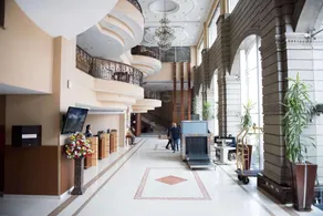 Capital Hotel and Spa - Image 2