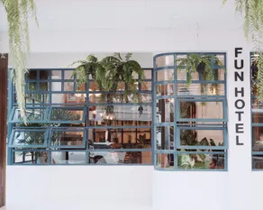Fun Hotel - Image 3