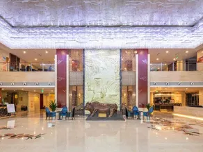 Tongbao Gloria Grand Hotel - Image 5