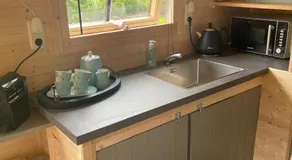 Op zoek naar een leuke overnachting Te huur Prachtig Tiny House De Hutte - Image 5