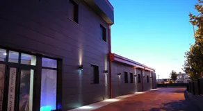 V Hotel - Image 2