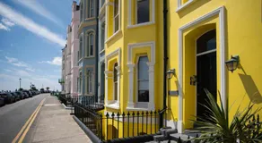The Nest - 1 Bedroom Apartment - Tenby - Image 4