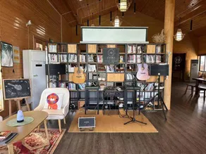 Poetry Hotel - Image 5