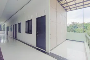 RedDoorz Syariah near RSUD Kajen Pekalongan - Image 3