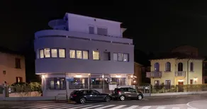 Marconi House - Image 3