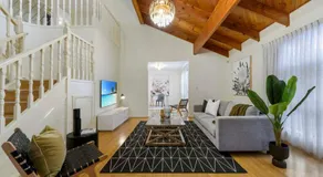 12 mins to Mel Airport-Good Wood House - Image 3