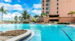 Charming lakefront condo with balcony, lake view, AC, Internet, pool & hot tub - Image 2