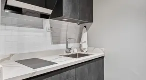 BGC Studio with Free Parking & Balcony near Uptown Mall - Image 2