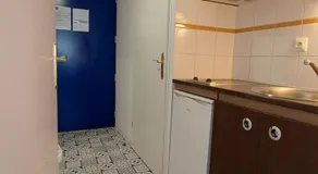 Studio meublé avec parking idéalement placé - Image 3