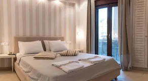 Stamos Hotel - Image 2
