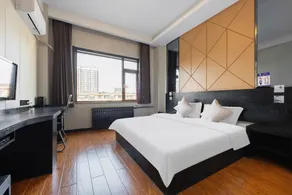 Platinum Hotel (People's Square Branch) - Image 2