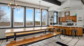 Northview-Blue Mountain-Sauna-Firepit-Balcony-Parking - Image 3