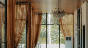 Van Bloemen 1881 Resort - Image 2