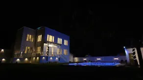 Ecr London Villa - Image 4