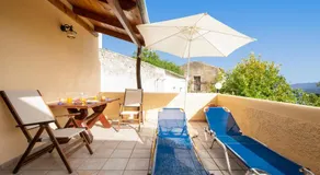 Topolia 1 Bedroom Villa - Image 5