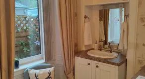 Dunallan Guest House - Image 3