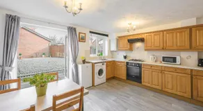 Host and Stay - The Rowton - Image 3