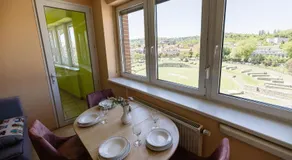 Amphitheatre View Apartment with Free Parking - Image 2
