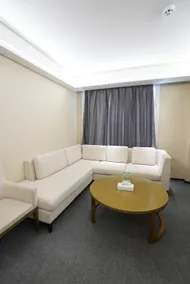 The Airport Hotel - Image 5