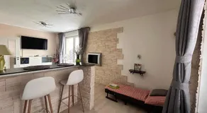 Bastien Studio near Airport - Image 3