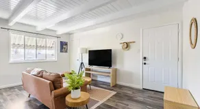 Chic Abode In Central Berkley - Image 2