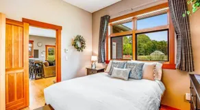 Olympic Discovery Cottage - Image 2