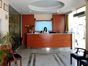 Piraeus Acropole Hotel - Image 2
