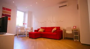 Red Flat In Rome - Image 2