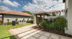 Fourways Luxe Suite - Image 4