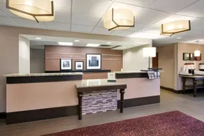 Hampton Inn Peoria-East at the Riverboat Casino - Image 4