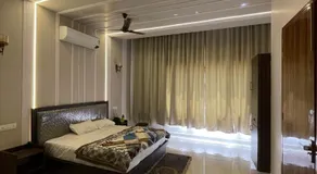Plain A Quiet Stay - Image 4