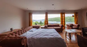 Luxurious 3 bdrm cottage by fairy pools 4 - Image 2