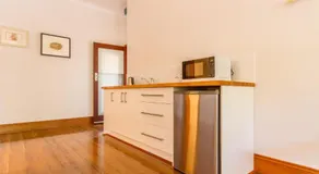 Birdwood Motel - Image 4