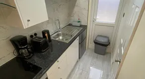 Charming Cambridge Studio with Private Garden - Image 4