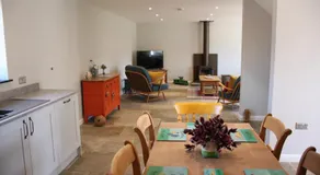 Wonderfully Spacious Luxury Holiday Cottage - Image 3