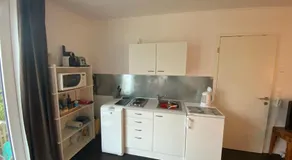 Private Studio with garden & free parking - Image 4