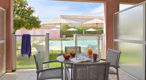 Résidence Villa Romana avec Piscine et Jacuzzi - Image 3