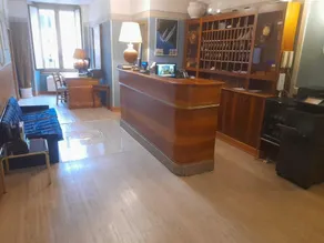 Hotel Touring - Image 3