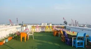 Hotel VRC - Image 4