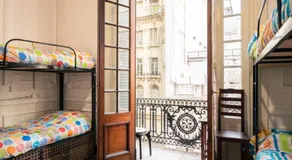 Ideal Social Hostel - Image 2