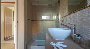 Wondrous Palazzetto 1619 in Magical Burano Island - Image 2