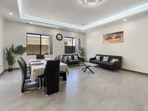 Spacious 4 bed home with open plan living - Image 4