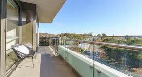 Top-Floor Apartment Near Shops and Aboretum views - Hosted by Canstay - Image 4