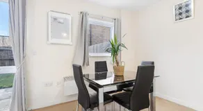 Memorable and spacious 2 bed apartment - Image 3