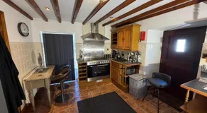 Cosy Peak District Barn Conversion nr Alton Towers - Image 4