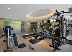 Luxury 1BR Superior King Room #Z123 - Image 5
